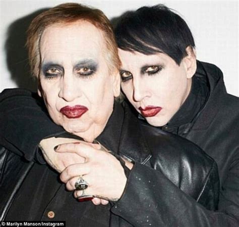 Marilyn Manson Announces Death Of His Father Daily Mail Online