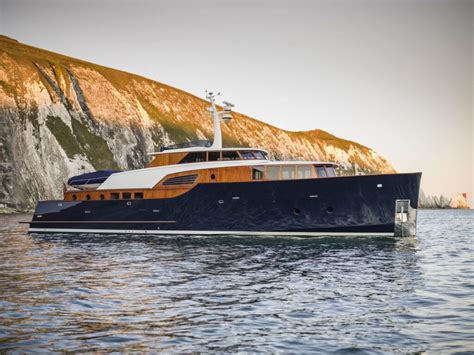 Spirit Yachts Unveils Flagship P70 Modern Classic Motor Yacht