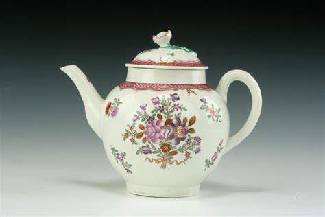 Antique Worcester Porcelain Teapot Chinese Style