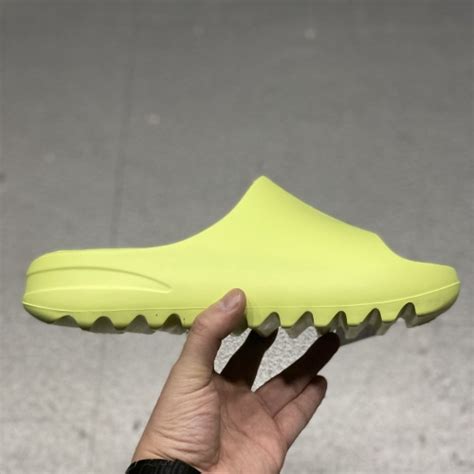 Cheap Adidas Yeezy Slipper For Men 973483 Replica Wholesale 5600