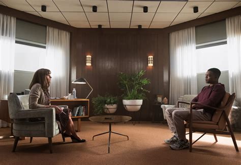 ‘homecoming First Look Photos From Julia Roberts Amazon Series