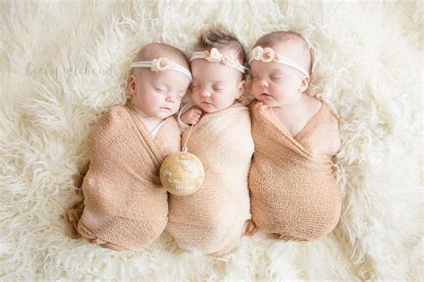 Stella Ivy And Cora Newborn Triplets Becky Michaud Photography