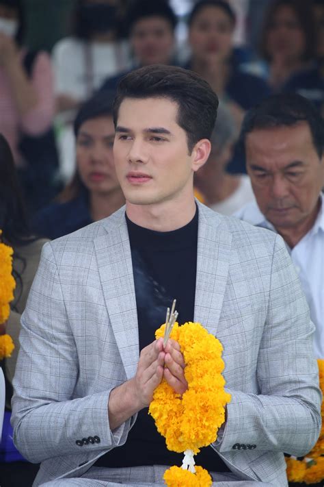 2555 ละครเรื่อง ปิ่นอนงค์ ที่พีชญาแสดง ได้รับอันดับความนิยมเฉลี่ยสูงสุด ทำให้ได้รับรางวัลจากงาน 7 สี สังสรรค์คนกันเอง ถึง 3. ค่ายพอดีคำ บวงสรวงละคร "สะใภ้อิมพอร์ต"มิกค์ ทองระย้า, มิน ...