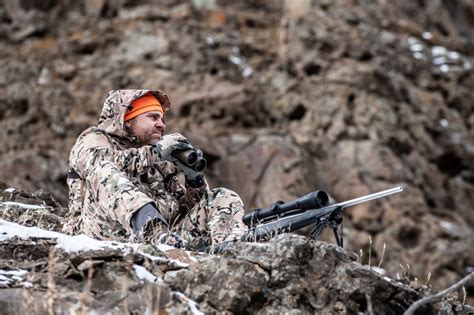 How To Choose The Best Hunting Clothes For Your Trip