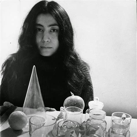 Ono stayed in the building after lennon's death and, according to. Yoko senza Lennon - Stereorama