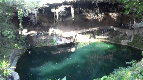 Cenotes De Yucatan Cenote Zaci En El Centro De