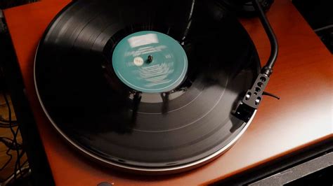 Music Hall Mmf 15 Turntable Brings Sound And Style Together Cnet