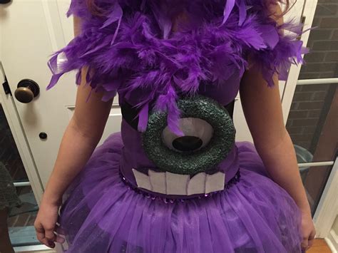 Purple Minion Costume Diy From Despicable Me Close Up Disfraces