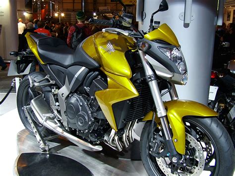 Great savings & free delivery / collection on many items. 2008 Honda CB1000R - Moto.ZombDrive.COM