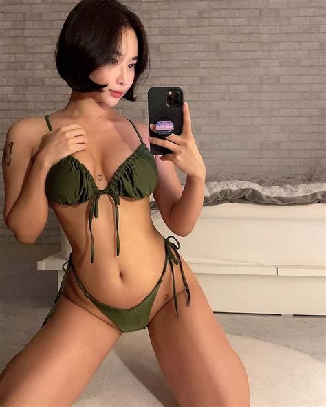 Bet She Likes It On Top Nudes Koreanhotties Nude Pics Org