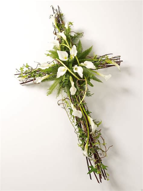 Funeral urn flowers near me. The 25+ best Funeral flowers ideas on Pinterest | Funeral ...