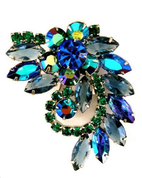 Pin By Lindsay Colby On Vintage Jewelry Artsy Jewelry Vintage Jewelry Rhinestone Costume Jewelry