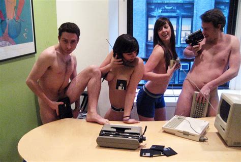 Lesbian Sarah Schneider Snl Nude — Leaked Photos Of Saturday Night Live
