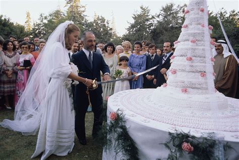 Royal Wedding Rewind King Hussein Of Jordan Marries Then Lisa Halaby