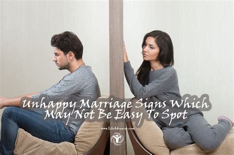 8 Unhappy Marriage Signs Which May Not Be Easy To Spot