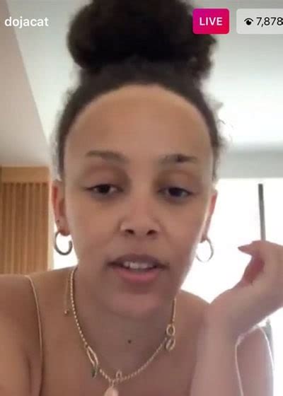 7 Latest Pictures Of Doja Cat Without Makeup