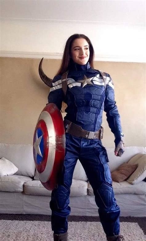 perfect female captain america cosplay