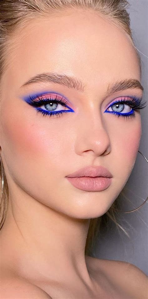 Stunning Makeup Looks 2021 Electric Blue Pale Pink