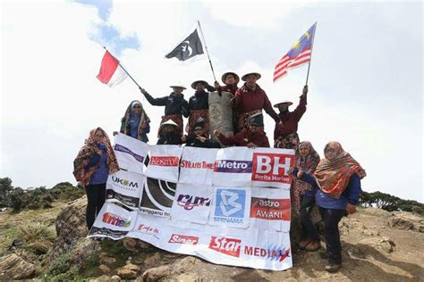 Pendaki Terengganu Tawan Gunung Latimojong TRDI News