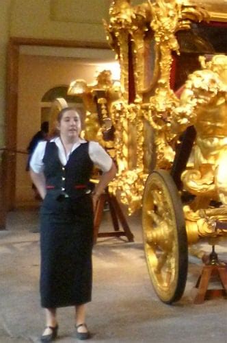 Inside buckingham palace there are 775 rooms including 19 state rooms, 52 royal and guest bedrooms, 188 staff bedrooms, 92 offices and 78 bathrooms. Buckingham Palace tour review at the Queen's gallery and ...