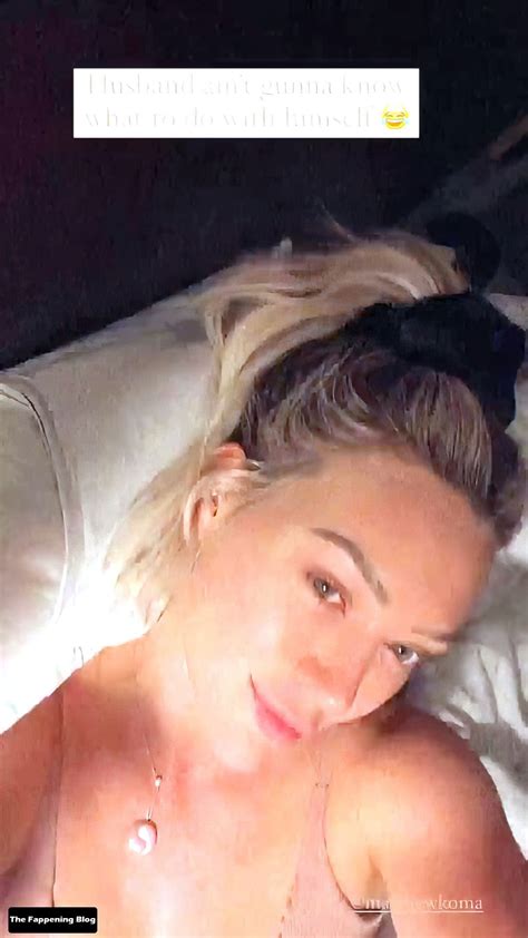 Hilary Duff Sexy Boobs 12 Pics What S Fappened