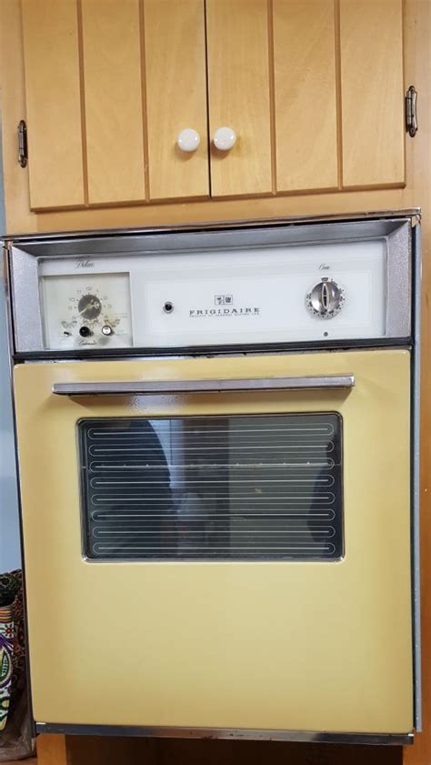 Harvest Gold Yellow Vintage Retro Built In Wall Oven Stove Unit Gm
