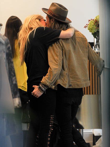 A Cheeky Kiss From Ellie Goulding And Dougie Poynter This Weeks Must See Pictures Capital