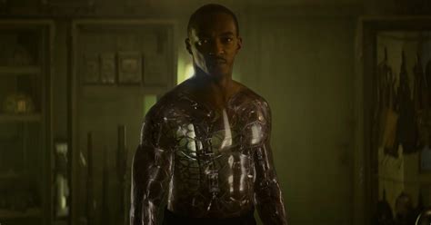 Outside the wire in the near future, a drone pilot is sent into a deadly militarized zone and must work with an android officer to locate a doomsday device. 'Outside the Wire' trailer: An android and a drone pilot ...