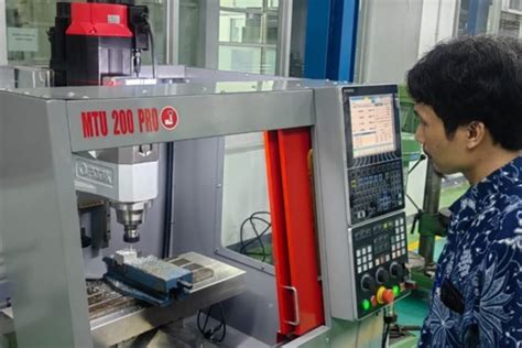 Politeknik Manufaktur Bandung Kembangkan Mesin Perkakas Cnc Milling