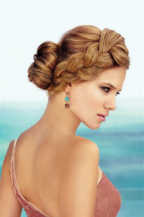 Waterfall braid for bridesmaid a waterfall braid is a maximally natural wedding hairstyle in the spirit of the current messy trend. {Wedding Trends} : Braided Hairstyles - Part 3 - Belle The ...