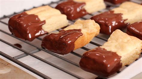 Check spelling or type a new query. Laura Vitale Easter Bread : Italian Easter Sweet Bread Recipe Laura Vitale Laura In The Kitchen ...