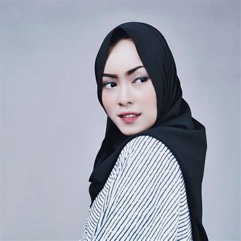 Intip Cantiknya Mahasiswi Bandung Yang Siap Audisi Sunsilk Hijab Hunt
