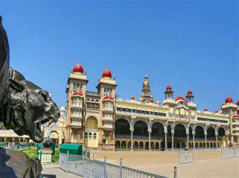 The Fort Mysore Get The Detail Of The Fort On Times Of India Travel