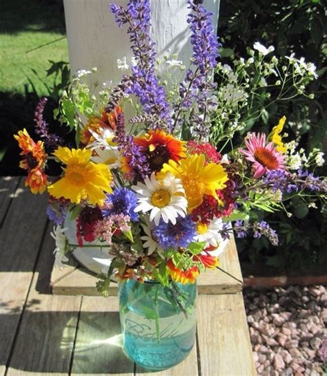 Pin By Teresa Konowalczyk On Flowers Mason Jar Flower Arrangements