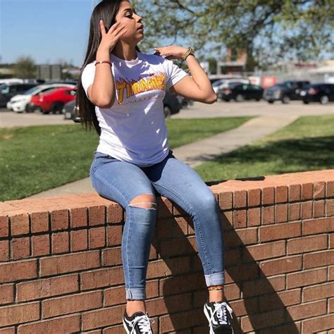 Instagram Baddie Outfits Para La Escuela Jeans Rasgados Ropa Casual