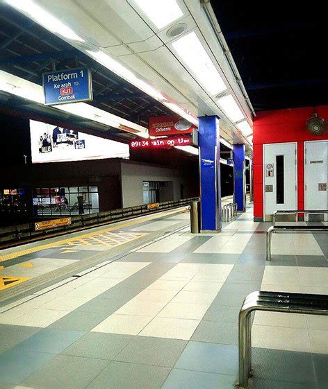 One of the backbone train transportaion ever built in kuala lumpur and selangor. Kelana Jaya LRT Station - klia2.info