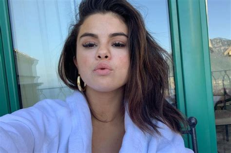 Selena Gomez Opens Up About Confidence And Unrealistic Beauty Standards