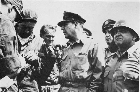 Photo General Douglas Macarthur And Lieutenant General Walton Walker