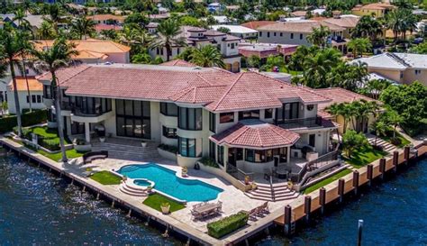 5995 Million Waterfront Mansion In Boca Raton Fl Homes Of The Rich