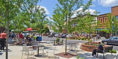 Hendersonville Nc News Best Small Towns In Nc