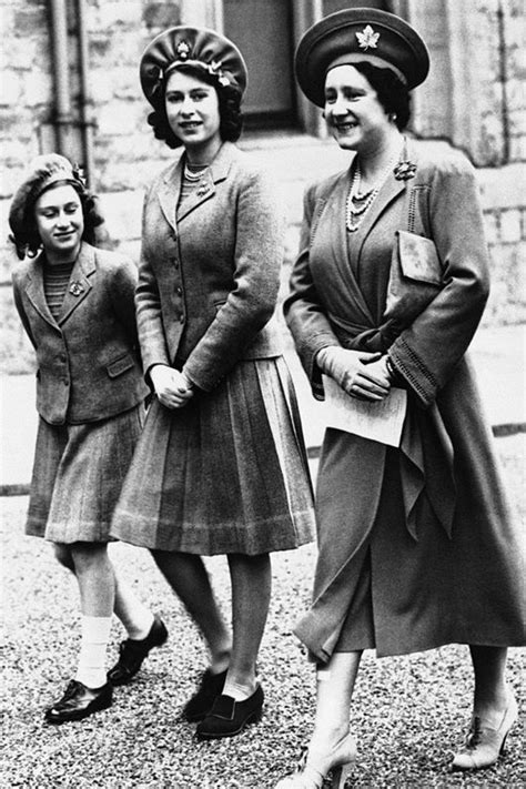 Get to know the family of elizabeth ii, the longest reigning monarch in british history. Die zukünftige Königin Elizabeth II, ihre Schwester ...