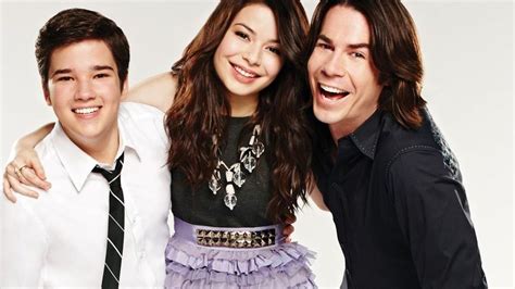 Miranda cosgrove announced on her instagram, we're back! iCarly reboot: Casting news, release date, plot and more