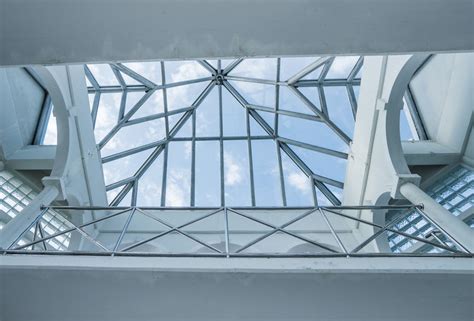 4 Illuminating Reasons Why Commercial Skylights Work For Your Office