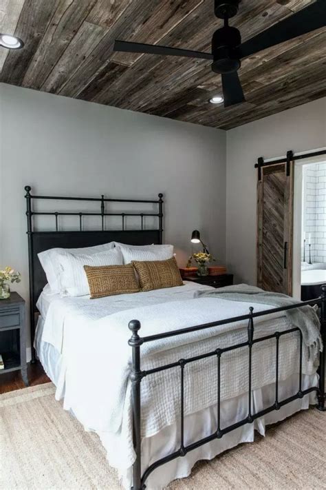 28 Stunning Magnolia Homes Bedroom Design Ideas For Comfortable Sleep