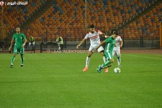 طرد محمد عبدالغني في مباراة. الكاف يوضح الموقف بشأن مباراة الزمالك والرجاء عقب اصابة ...