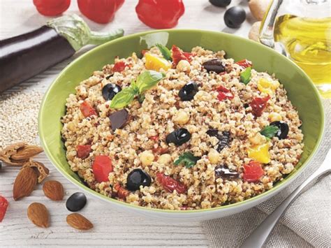 Mettere nel mixer mla metà circa di legumi già cotti e il. Insalata di quinoa, lenticchie e basilico