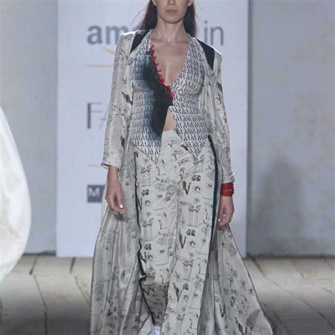 Anamika At Amazon India Fashion Week Springsummer 2016 Vogue India