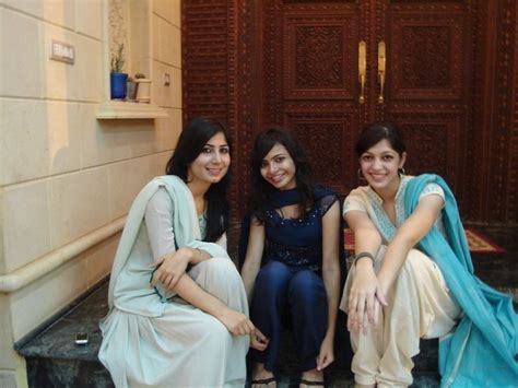 Amazing Picutures Collection Pakistani Pretty College Girls Get