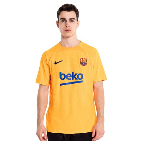 Camiseta Nike Fc Barcelona Training 2021 2022 Vivid Orange Vivid Orange