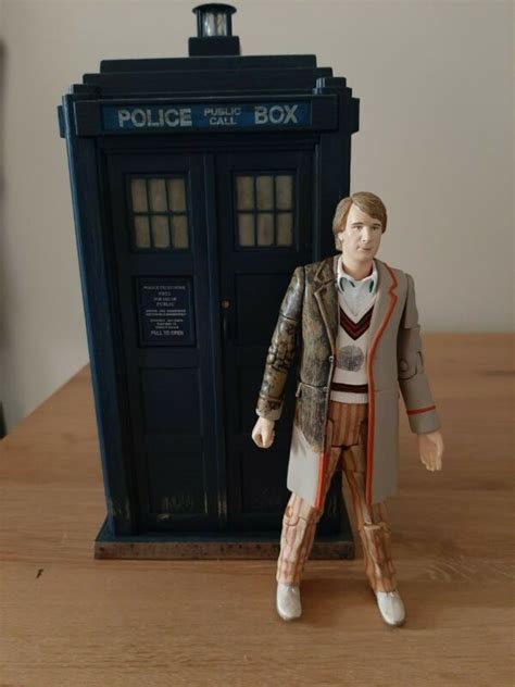 Dr Who Enthusiats On Twitter Doctor Who Fifth Doctor And Tardis From